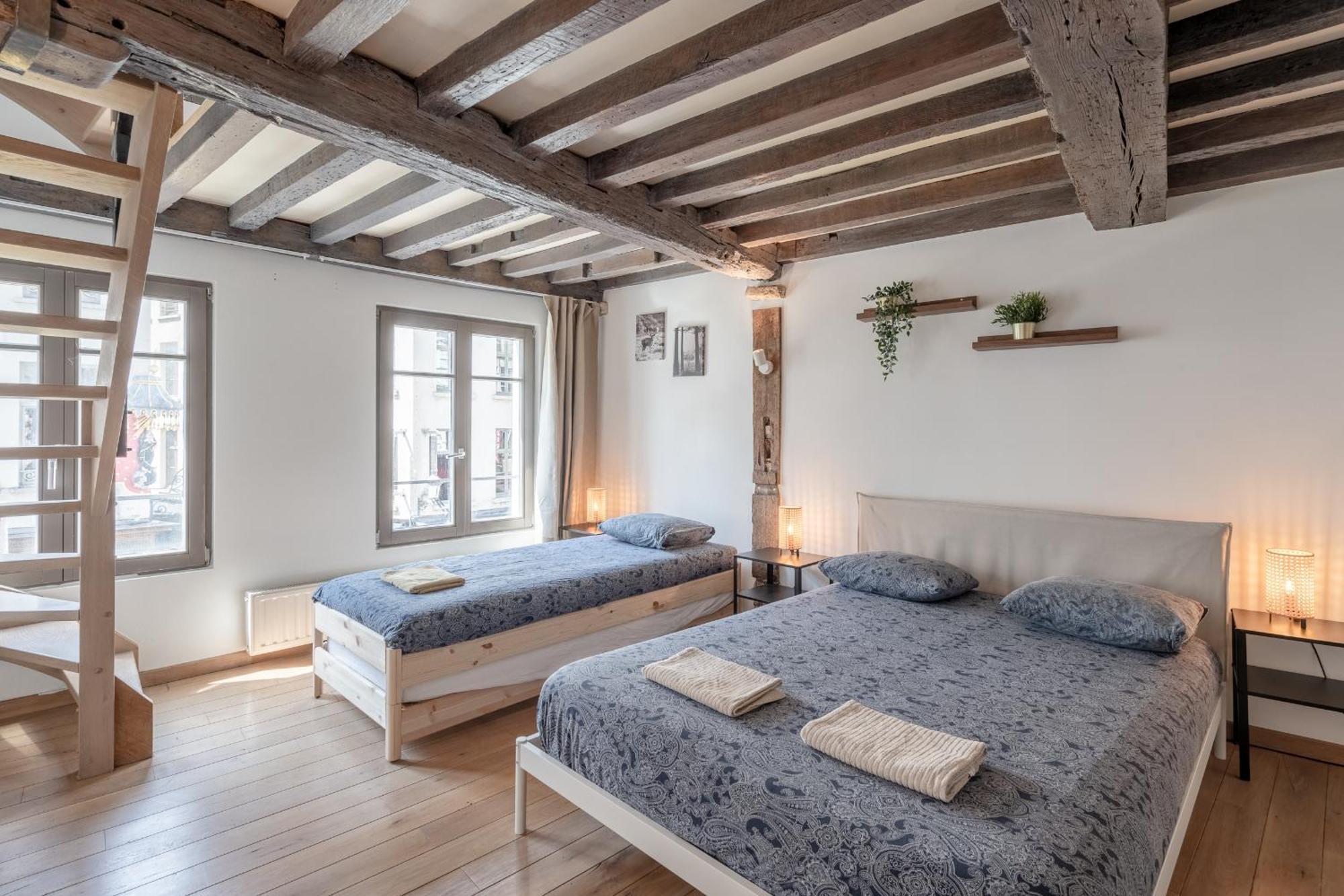 Апартаменты Tempel Triplex & Duplex At Historic Heart Of Антверпен Экстерьер фото